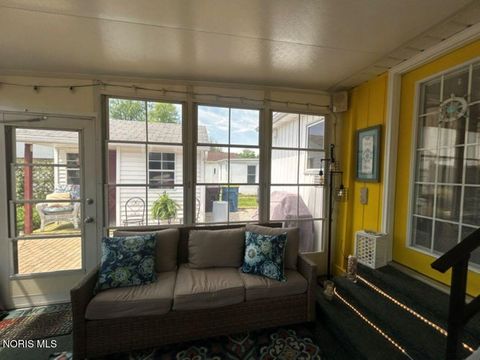 Tiny photo for 117 W Hull Street, Edgerton, OH 43517 (MLS # 10007604)