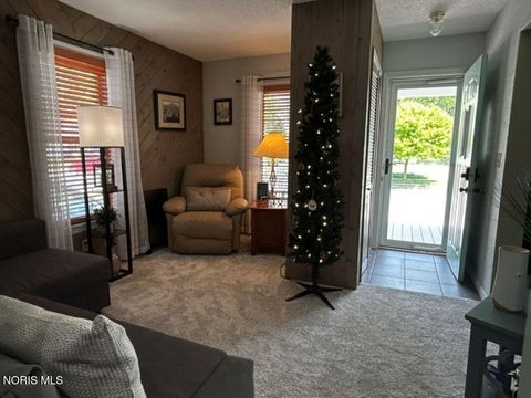 Tiny photo for 117 W Hull Street, Edgerton, OH 43517 (MLS # 10007604)