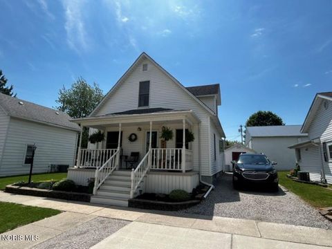 Tiny photo for 117 W Hull Street, Edgerton, OH 43517 (MLS # 10007604)