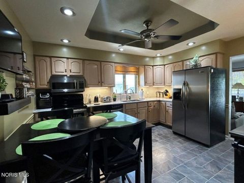 Tiny photo for 117 W Hull Street, Edgerton, OH 43517 (MLS # 10007604)