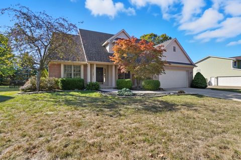 Photo of 1403 Sheffield Drive, Bowling Green, OH 43402 (MLS # 10000066)