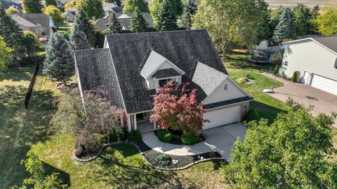 Tiny photo for 1403 Sheffield Drive, Bowling Green, OH 43402 (MLS # 10000066)