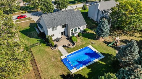 Tiny photo for 1403 Sheffield Drive, Bowling Green, OH 43402 (MLS # 10000066)