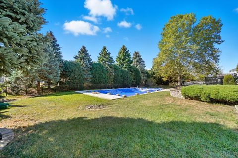 Tiny photo for 1403 Sheffield Drive, Bowling Green, OH 43402 (MLS # 10000066)