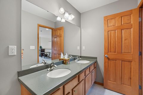 Tiny photo for 1403 Sheffield Drive, Bowling Green, OH 43402 (MLS # 10000066)