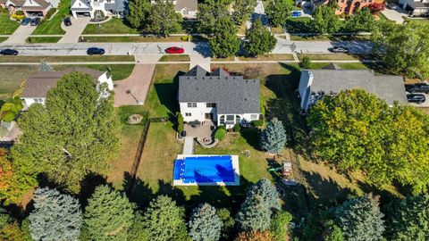 Tiny photo for 1403 Sheffield Drive, Bowling Green, OH 43402 (MLS # 10000066)