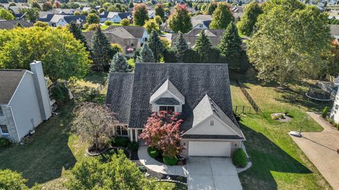 Tiny photo for 1403 Sheffield Drive, Bowling Green, OH 43402 (MLS # 10000066)
