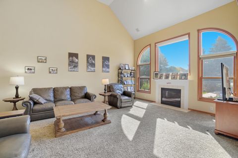 Tiny photo for 1403 Sheffield Drive, Bowling Green, OH 43402 (MLS # 10000066)