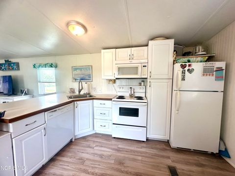 Tiny photo for 5798 N Humphrey Road, Oak Harbor, OH 43449 (MLS # 10011059)