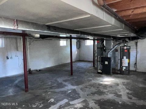 Tiny photo for 2555 Oak Grove Place, Toledo, OH 43613 (MLS # 10006624)