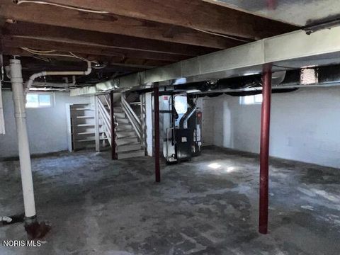 Tiny photo for 2555 Oak Grove Place, Toledo, OH 43613 (MLS # 10006624)