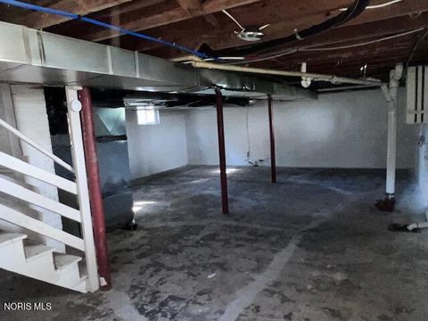 Tiny photo for 2555 Oak Grove Place, Toledo, OH 43613 (MLS # 10006624)