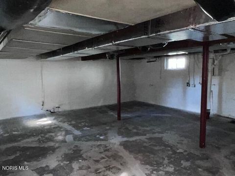 Tiny photo for 2555 Oak Grove Place, Toledo, OH 43613 (MLS # 10006624)