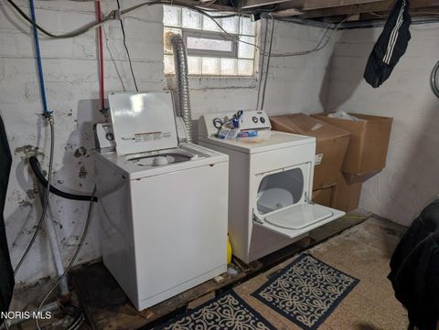 Tiny photo for 4427 Asbury Drive, Toledo, OH 43612 (MLS # 10004311)