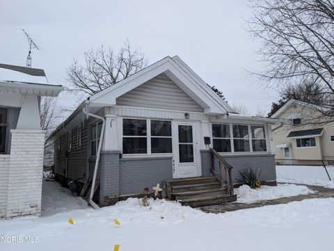 Tiny photo for 4427 Asbury Drive, Toledo, OH 43612 (MLS # 10004311)