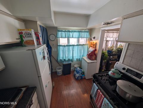 Tiny photo for 4427 Asbury Drive, Toledo, OH 43612 (MLS # 10004311)