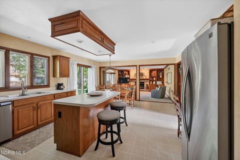 Tiny photo for 2438 Wembley Terrace North TER, Toledo, OH 43617 (MLS # 10010292)