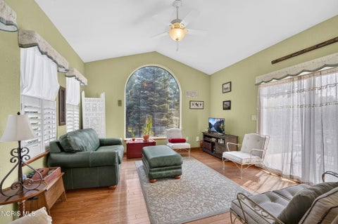 Tiny photo for 9507 Morganhill Road, Sylvania, OH 43560 (MLS # 10010780)