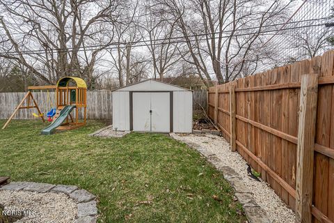 Tiny photo for 3212 Lambert Drive, Toledo, OH 43613 (MLS # 10005644)