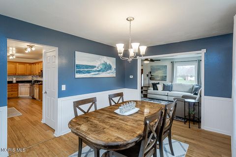 Tiny photo for 3212 Lambert Drive, Toledo, OH 43613 (MLS # 10005644)