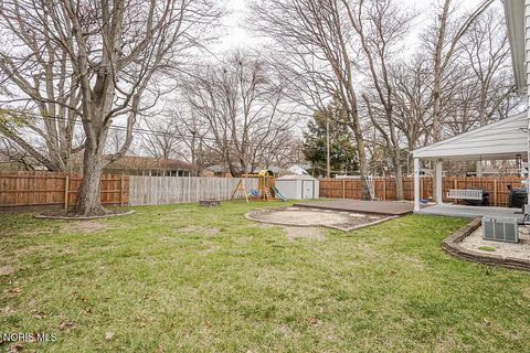 Tiny photo for 3212 Lambert Drive, Toledo, OH 43613 (MLS # 10005644)