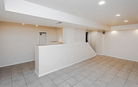 Tiny photo for 3212 Lambert Drive, Toledo, OH 43613 (MLS # 10005644)