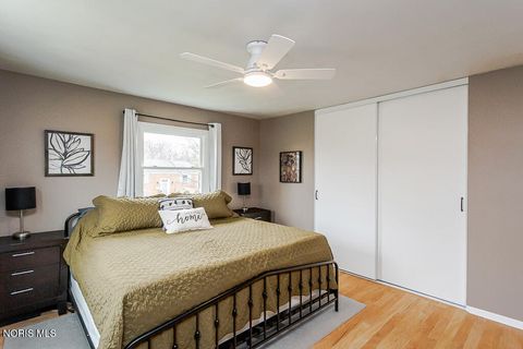 Tiny photo for 3212 Lambert Drive, Toledo, OH 43613 (MLS # 10005644)