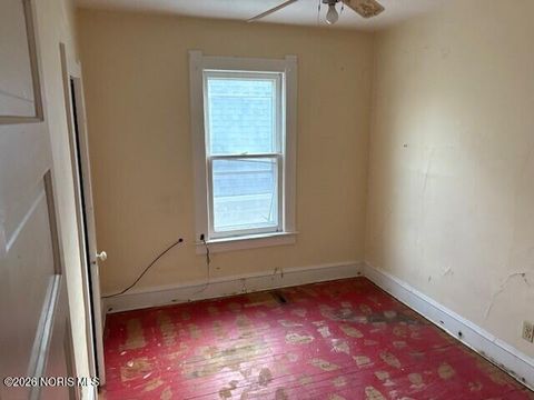 Tiny photo for 251 Knower Street, Toledo, OH 43609 (MLS # 10003342)