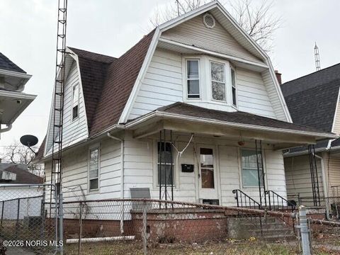 Tiny photo for 251 Knower Street, Toledo, OH 43609 (MLS # 10003342)