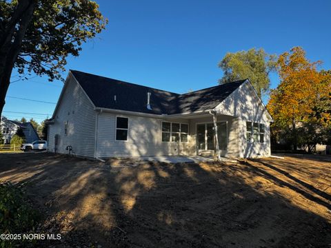 Tiny photo for 4550 Vineyard Road, Toledo, OH 43623 (MLS # 10002694)