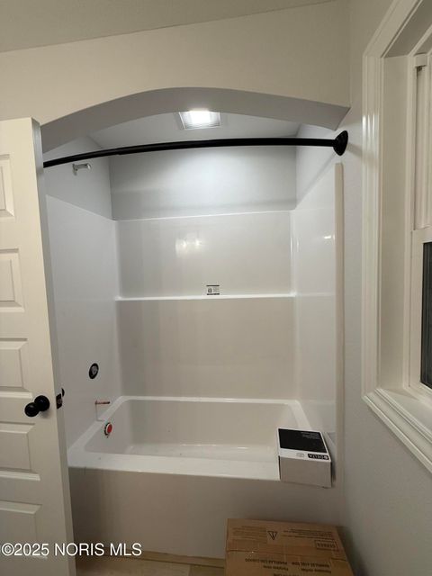 Tiny photo for 4550 Vineyard Road, Toledo, OH 43623 (MLS # 10002694)