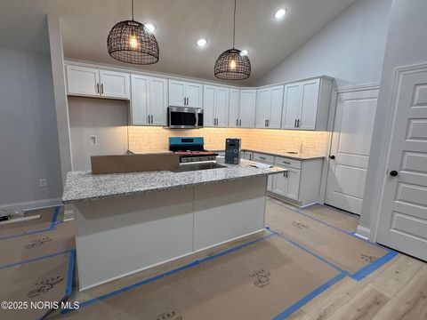 Tiny photo for 4550 Vineyard Road, Toledo, OH 43623 (MLS # 10002694)