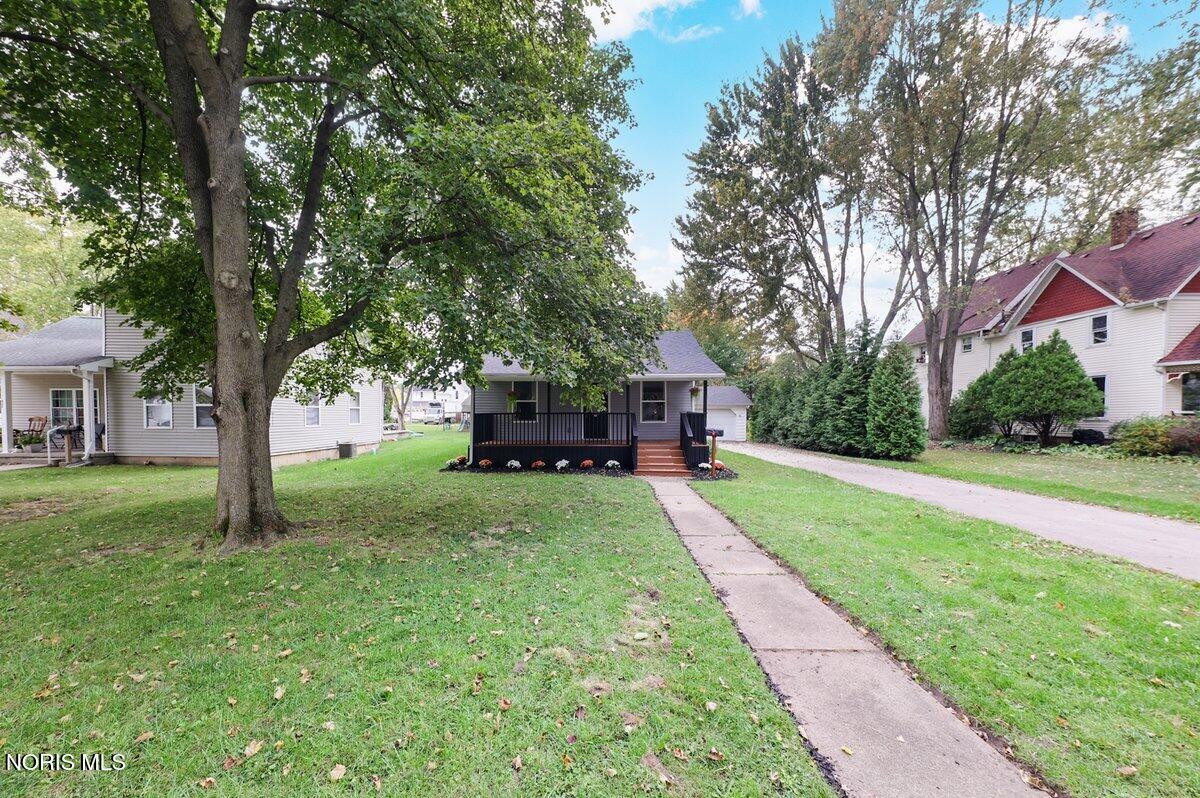 643 W Clinton Street