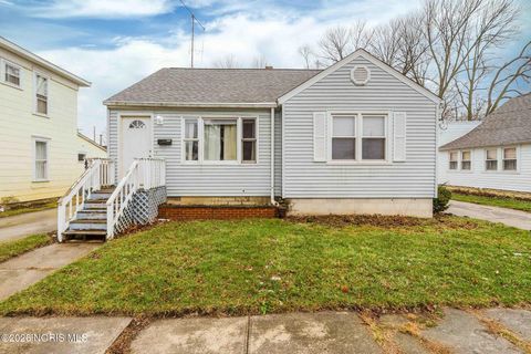 Photo of 420 H Street, Findlay, OH 45840 (MLS # 10003159)
