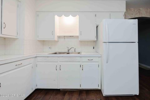 Tiny photo for 420 H Street, Findlay, OH 45840 (MLS # 10003159)