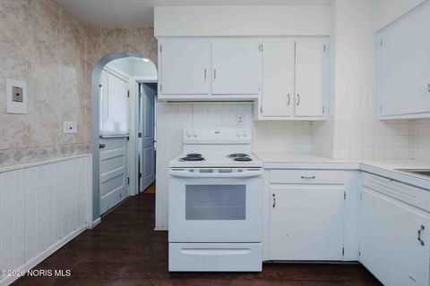 Tiny photo for 420 H Street, Findlay, OH 45840 (MLS # 10003159)