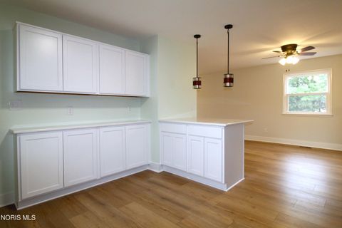 Tiny photo for 9616 Old State Line Road, Holland, OH 43528 (MLS # 10005390)