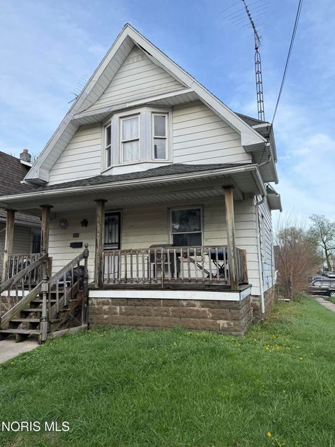 Photo of 425 Spencer Street, Toledo, OH 43609 (MLS # 10006379)