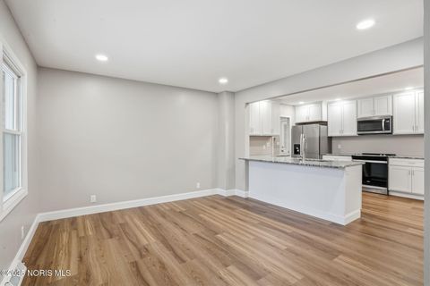 Tiny photo for 2613 Eton Place, Findlay, OH 45840 (MLS # 10002227)