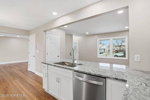 Tiny photo for 2613 Eton Place, Findlay, OH 45840 (MLS # 10002227)