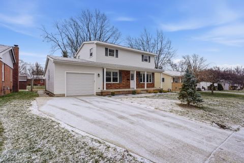 Tiny photo for 2613 Eton Place, Findlay, OH 45840 (MLS # 10002227)