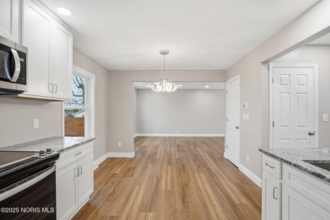 Tiny photo for 2613 Eton Place, Findlay, OH 45840 (MLS # 10002227)