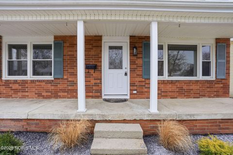 Tiny photo for 2613 Eton Place, Findlay, OH 45840 (MLS # 10002227)