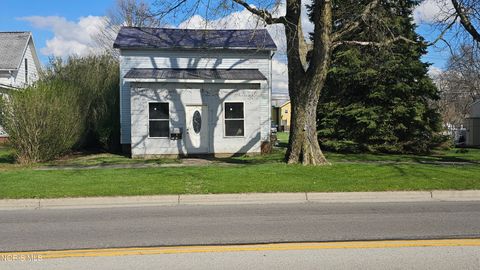Tiny photo for 627 S 8th Street, Upper Sandusky, OH 43351 (MLS # 10006057)