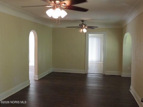 Tiny photo for 5713 Comet Avenue, Toledo, OH 43623 (MLS # 10003810)