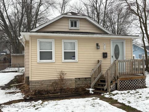 Photo of 5713 Comet Avenue, Toledo, OH 43623 (MLS # 10003810)