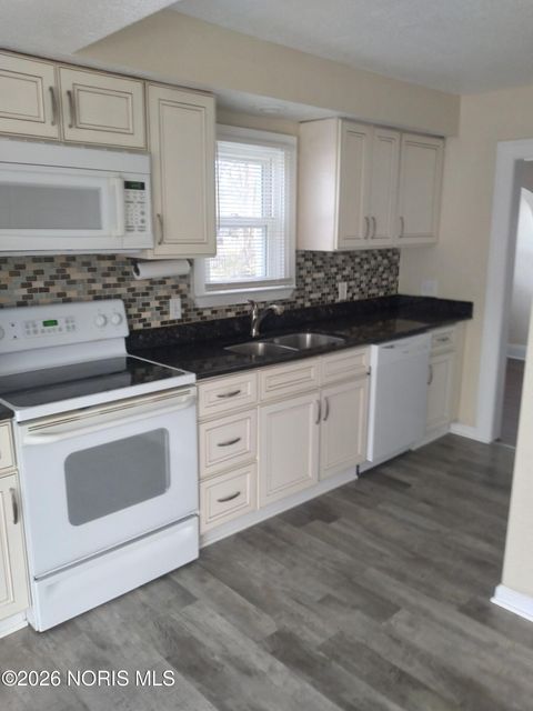 Tiny photo for 5713 Comet Avenue, Toledo, OH 43623 (MLS # 10003810)