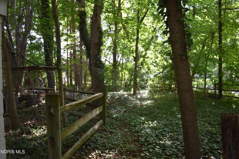 Tiny photo for 2106 Grecourt Drive, Toledo, OH 43615 (MLS # 10010226)