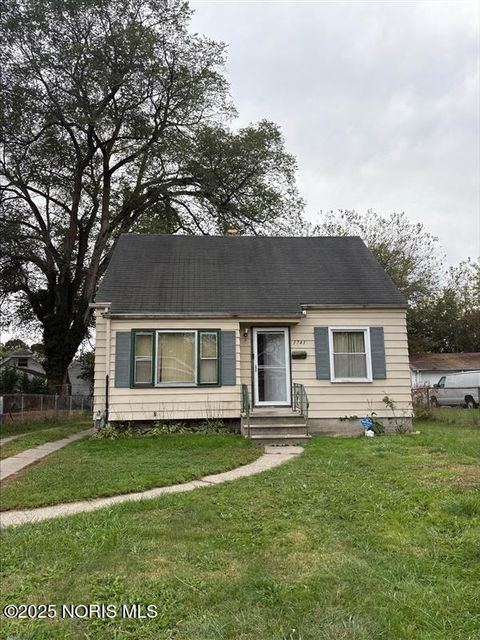 Photo of 1741 Barrows Street, Toledo, OH 43613 (MLS # 10000425) Photo of 1741 Barrows Street, Toledo, OH 43613 (MLS # 10000425)