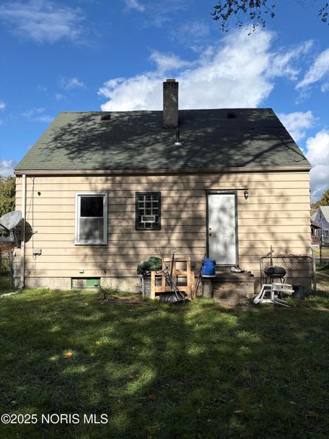 Tiny photo for 1741 Barrows Street, Toledo, OH 43613 (MLS # 10000425)